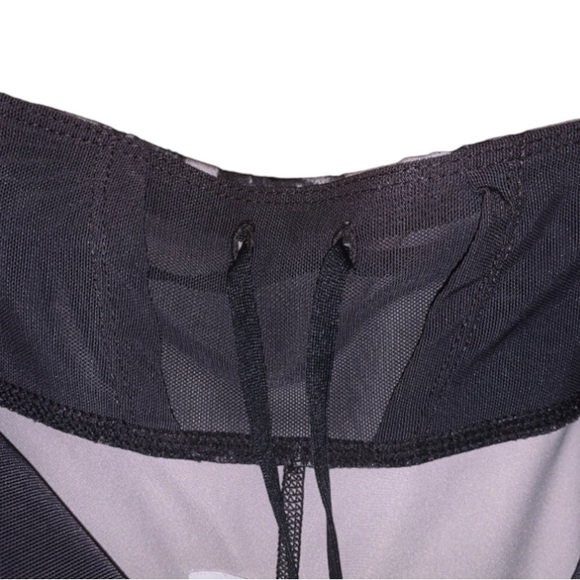 NIKE Dri-Fit Marble Print Cropped Leggings Black & Gray Size Medium - Picture 5 of 6